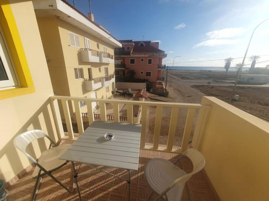 Tres Caravelas Studio Flats Santa Maria Luaran gambar