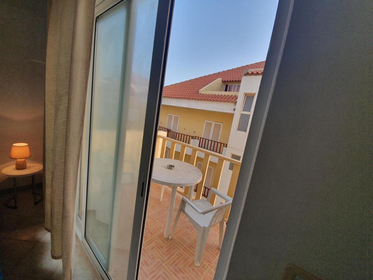 Tres Caravelas Studio Flats Santa Maria Luaran gambar