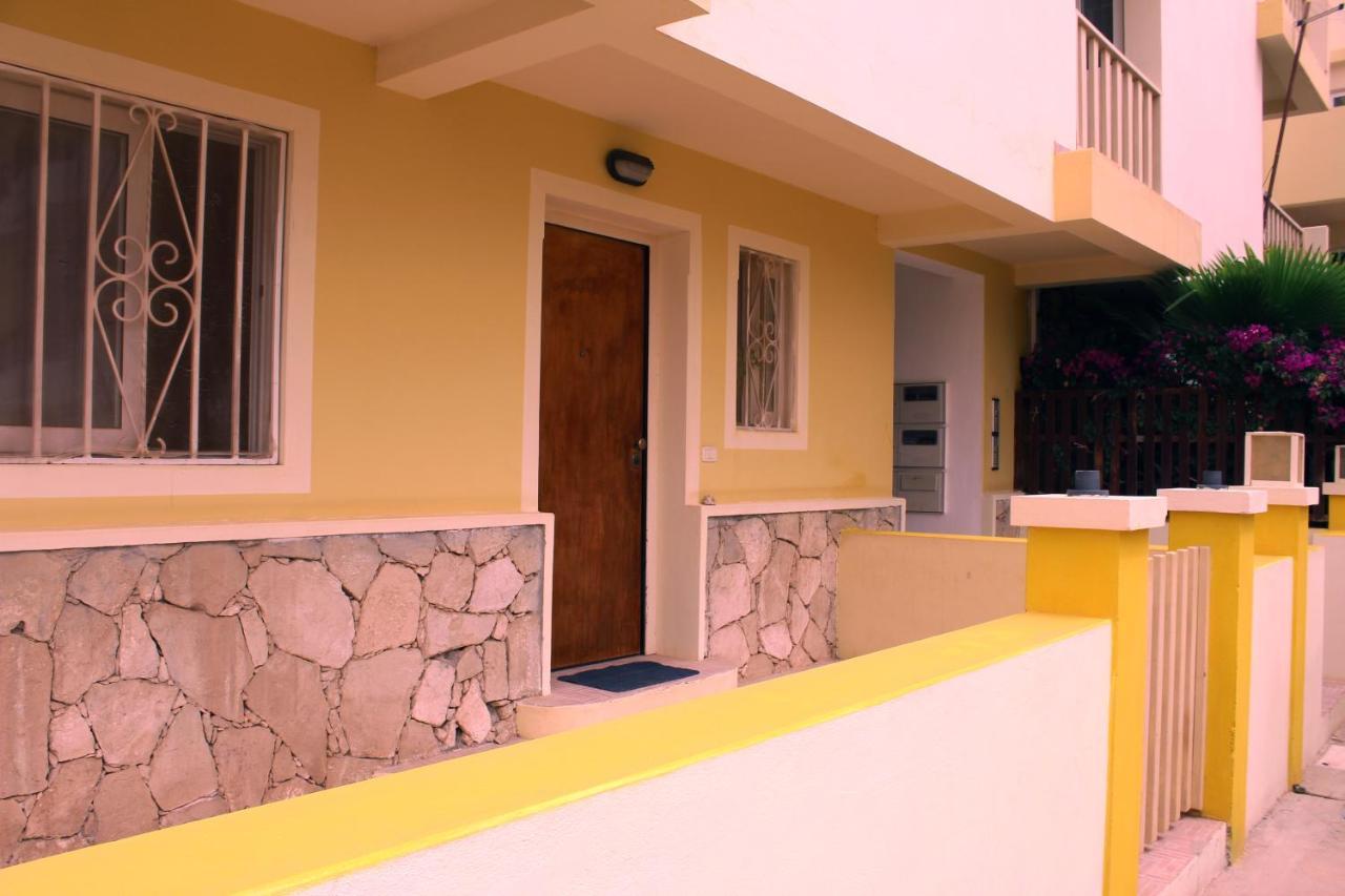 Tres Caravelas Studio Flats Santa Maria Luaran gambar